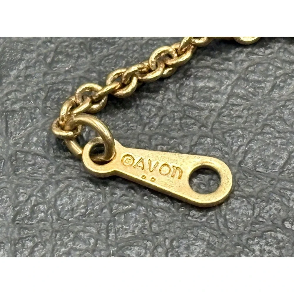 Avon Vintage Rare Family Of Bunnies Mom And Babies Bunny Necklace Gold Tone 15